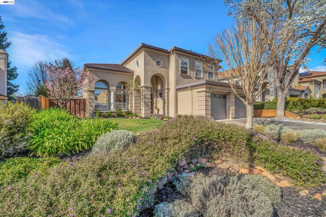 216 Elder Ct, San Ramon, CA 94582