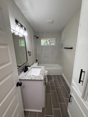 517 Cherry Lane, Ennis, TX 75119