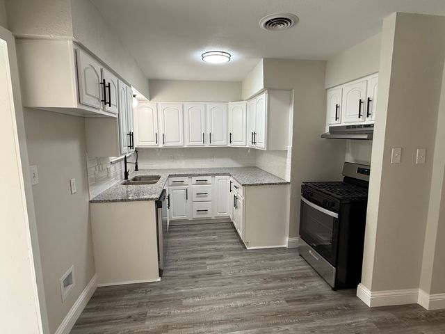 517 Cherry Lane, Ennis, TX 75119