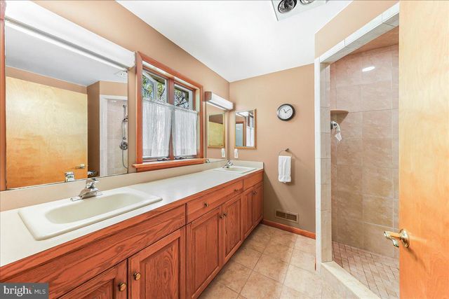 322 BUTTONWOOD RD, Landenberg, PA 19350