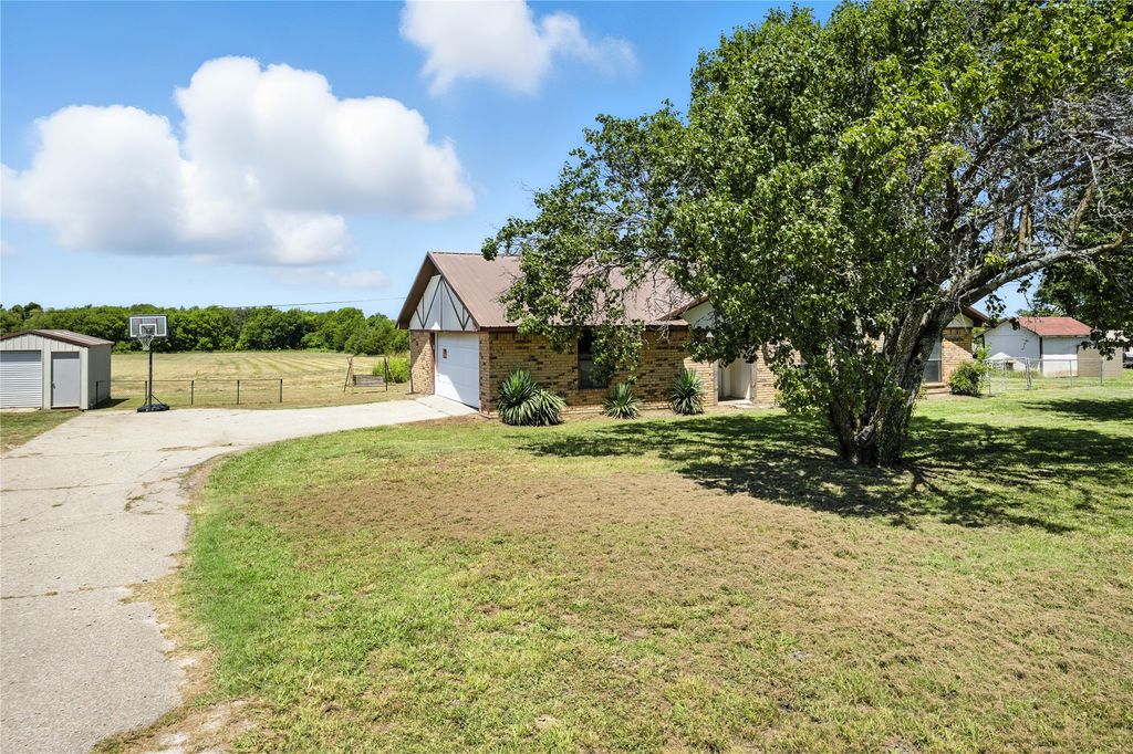 105 Greenhill Lane, Cooper, TX 75432