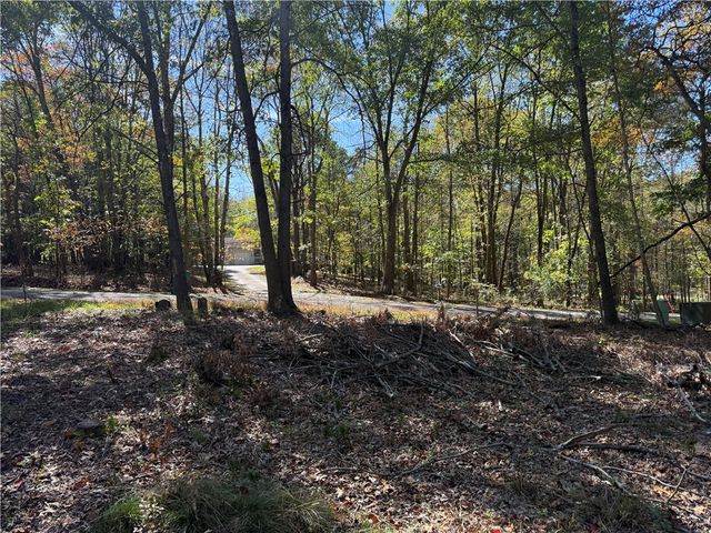 121 Helga Dr, Clay Twp, PA 16061