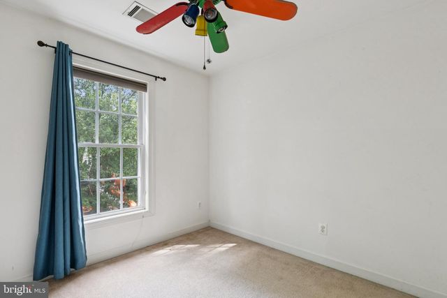 4322 THOMAS BRIGADE LN, Fairfax, VA 22033