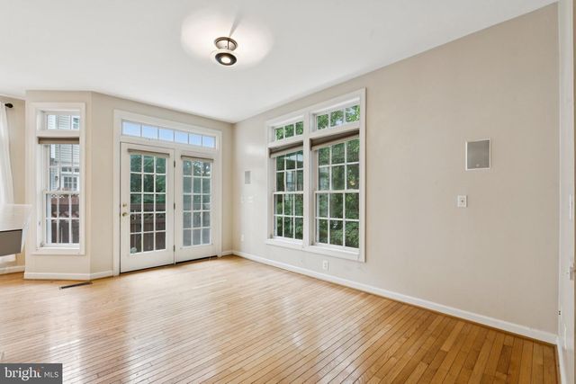 4322 THOMAS BRIGADE LN, Fairfax, VA 22033