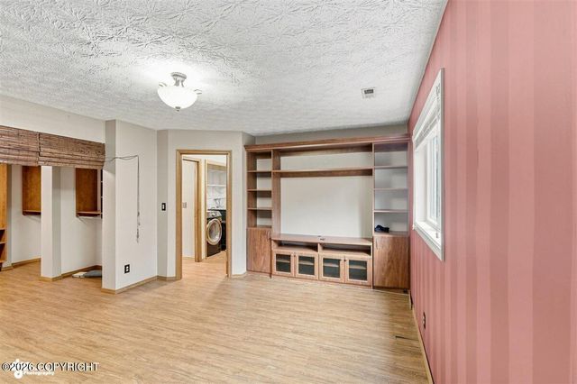 3236 Orion Circle, Anchorage, AK 99517