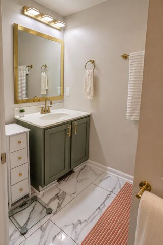 369 S Boo Road C, Burns Harbor, IN 46304