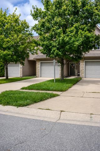 369 S Boo Road C, Burns Harbor, IN 46304
