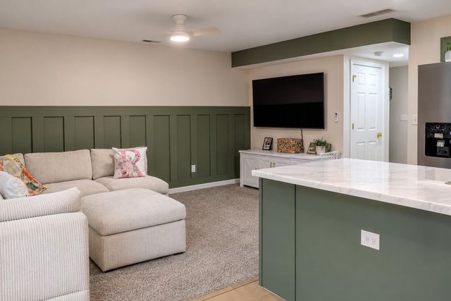369 S Boo Road C, Burns Harbor, IN 46304