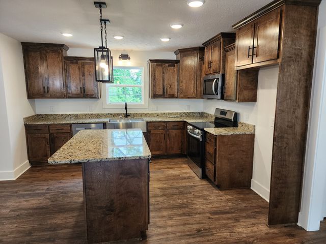 20 Scenic Ln, Hartsville, TN 37074