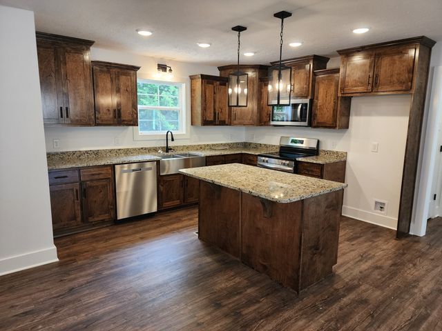 20 Scenic Ln, Hartsville, TN 37074