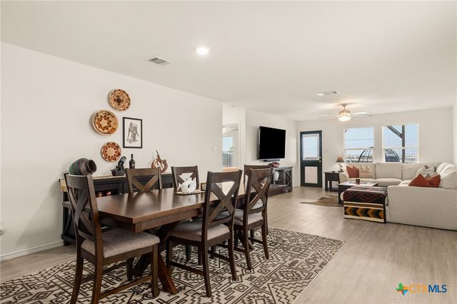 9129 Navarro Vista, Seguin, TX 78155