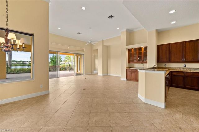527 TERRACINA WAY, Naples, FL 34119