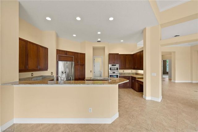 527 TERRACINA WAY, Naples, FL 34119