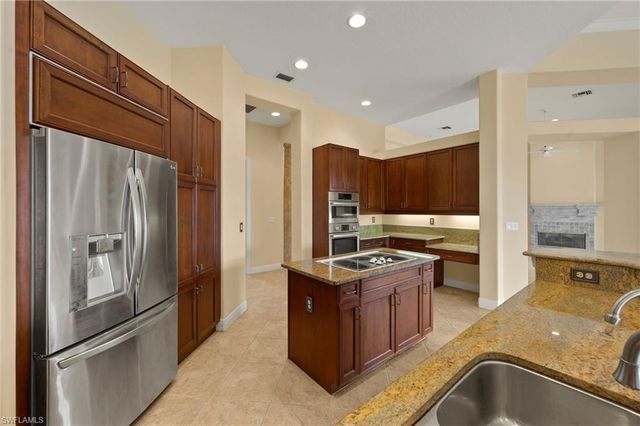 527 TERRACINA WAY, Naples, FL 34119