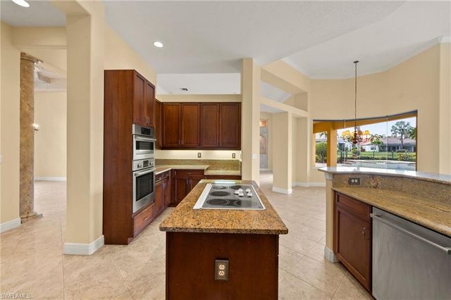 527 TERRACINA WAY, Naples, FL 34119