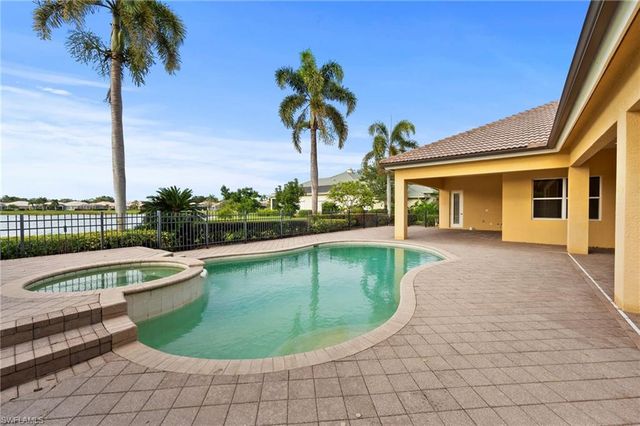 527 TERRACINA WAY, Naples, FL 34119