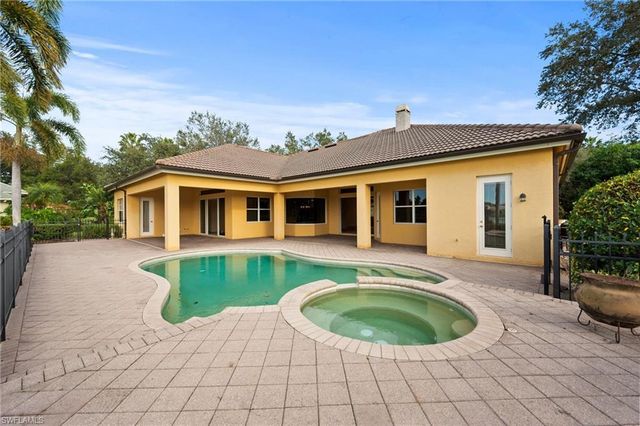 527 TERRACINA WAY, Naples, FL 34119