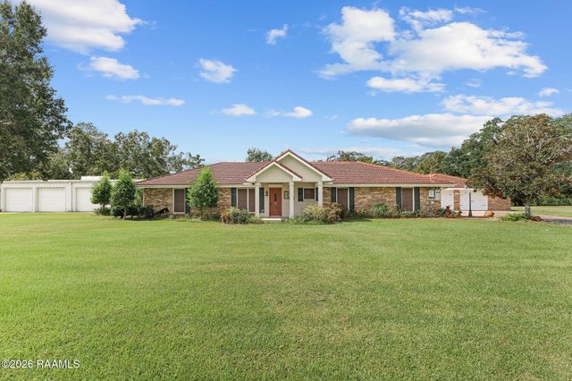1907 Teche Drive, Breaux Bridge, LA 70517
