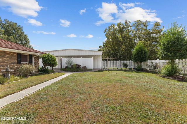 1907 Teche Drive, Breaux Bridge, LA 70517