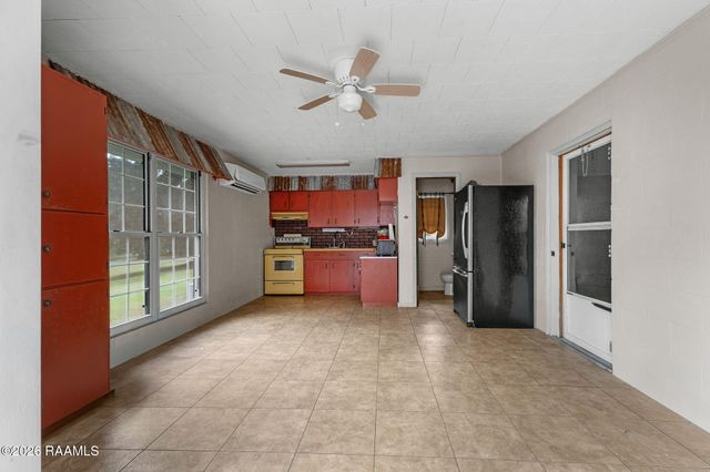 1907 Teche Drive, Breaux Bridge, LA 70517