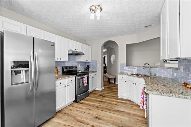 2062 Ridgestone Landing SW, Marietta, GA 30008