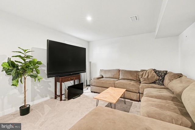 1103 CITY VIEW LN, Fredericksburg, VA 22401