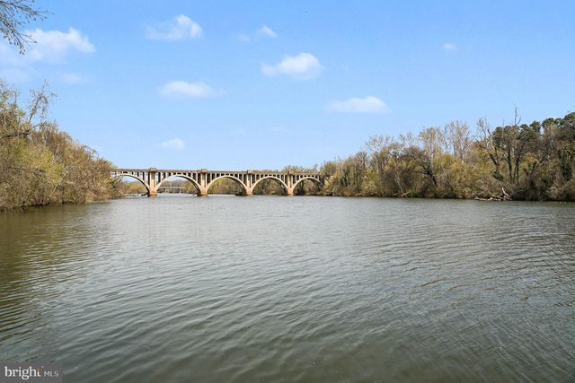 1103 CITY VIEW LN, Fredericksburg, VA 22401