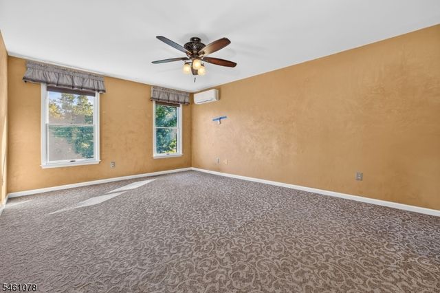 2 Saint Andrews Dr, Washington Twp., NJ 07882