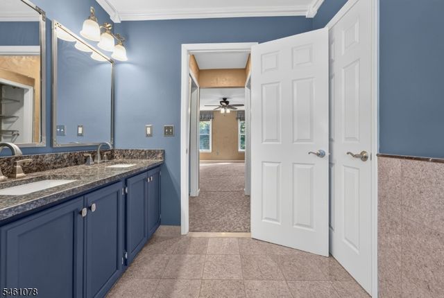 2 Saint Andrews Dr, Washington Twp., NJ 07882