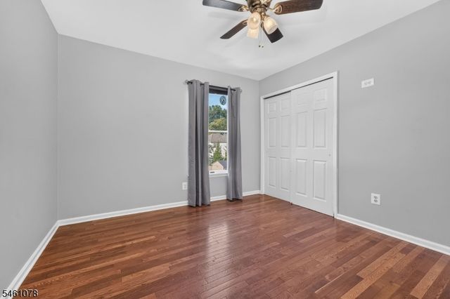 2 Saint Andrews Dr, Washington Twp., NJ 07882