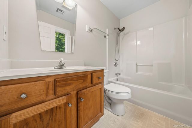 60 Rockridge Drive, Highland Mills, NY 10930