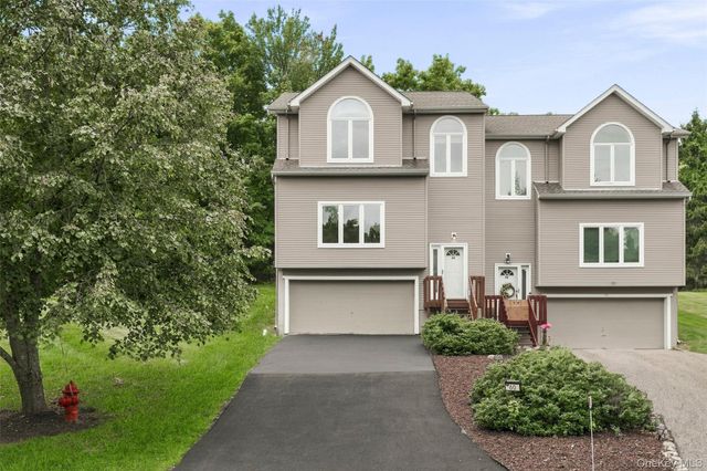 60 Rockridge Drive, Highland Mills, NY 10930