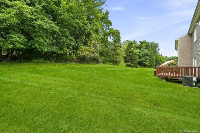 60 Rockridge Drive, Highland Mills, NY 10930