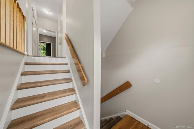 60 Rockridge Drive, Highland Mills, NY 10930