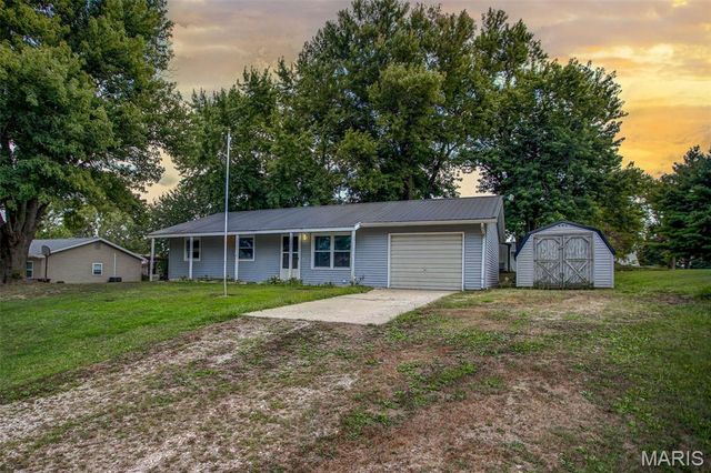 106 Lyndel, Pleasant Hill, IL 62366