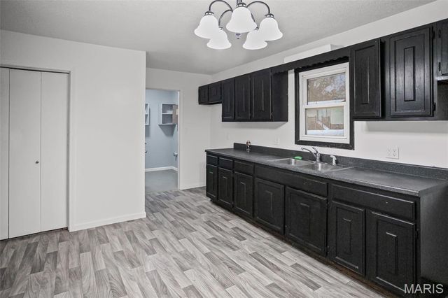 106 Lyndel, Pleasant Hill, IL 62366