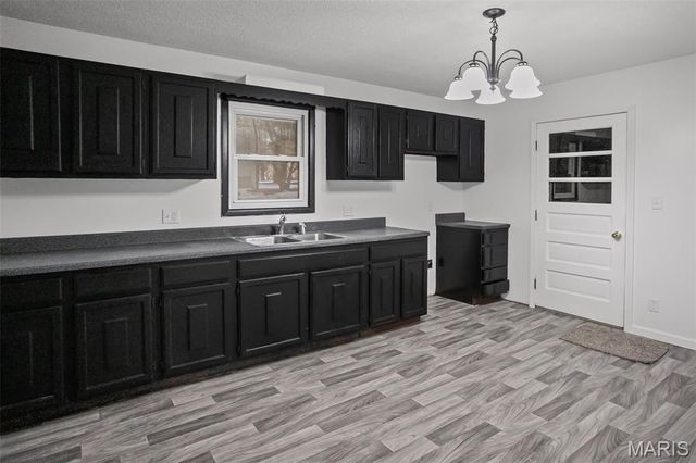 106 Lyndel, Pleasant Hill, IL 62366