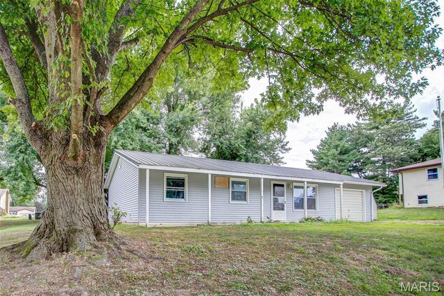 106 Lyndel, Pleasant Hill, IL 62366