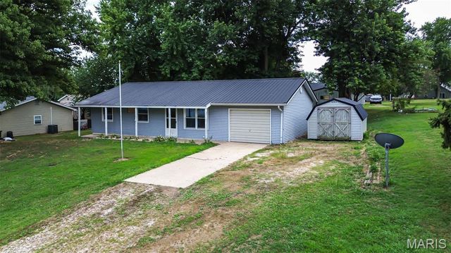 106 Lyndel, Pleasant Hill, IL 62366