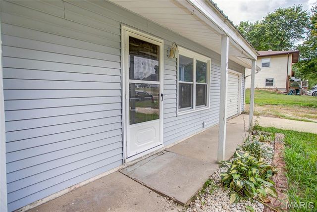 106 Lyndel, Pleasant Hill, IL 62366