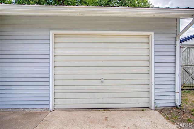 106 Lyndel, Pleasant Hill, IL 62366