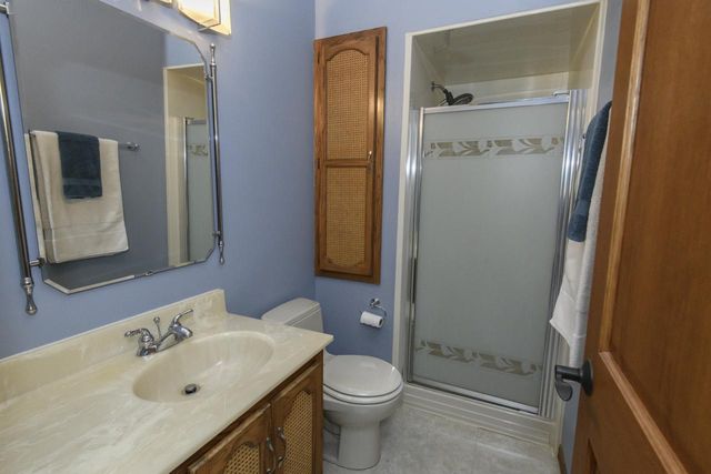 2901 W Hilltop LANE, Franklin, WI 53132