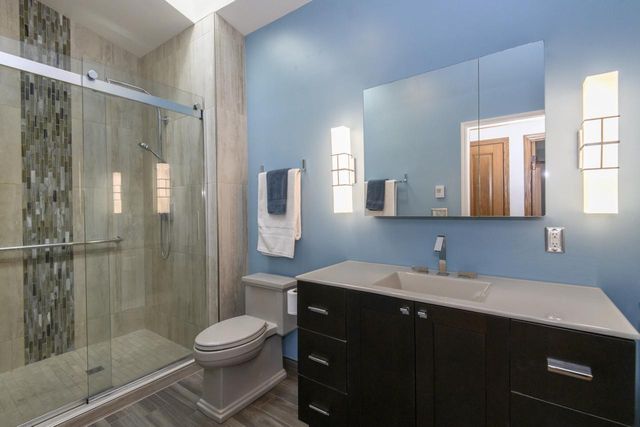 2901 W Hilltop LANE, Franklin, WI 53132