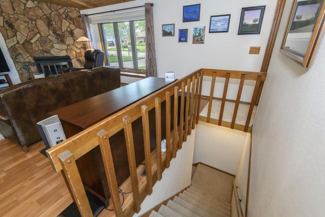 2901 W Hilltop LANE, Franklin, WI 53132