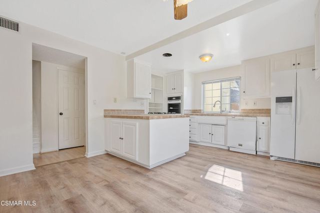 2087 Rhoda Street, Simi Valley, CA 93065