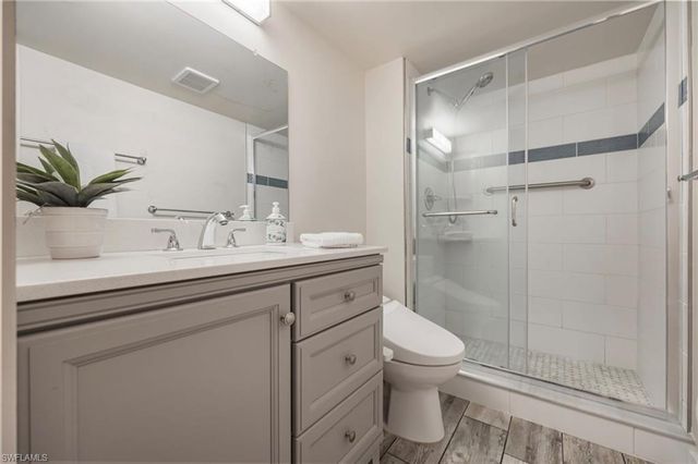 2150 Gulf Shore BLVD N 411, Naples, FL 34102
