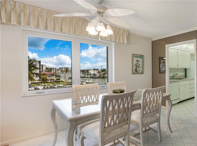 2150 Gulf Shore BLVD N 411, Naples, FL 34102