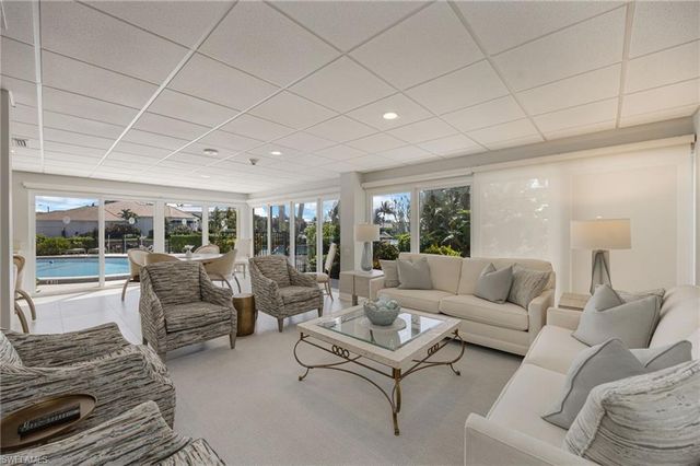 2150 Gulf Shore BLVD N 411, Naples, FL 34102