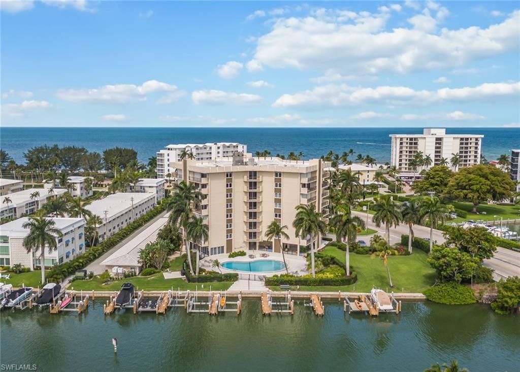 2150 Gulf Shore BLVD N 411, Naples, FL 34102