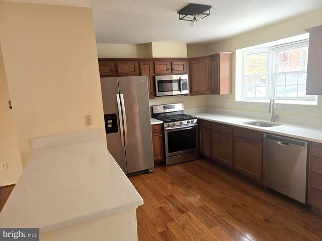 19 SPRING GLEN CT, Cockeysville, MD 21030